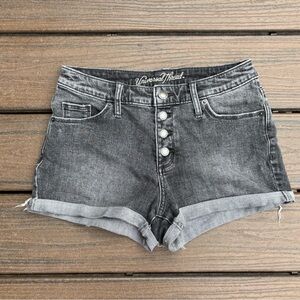 Universal Threads black demin shorts. Never worn size 2